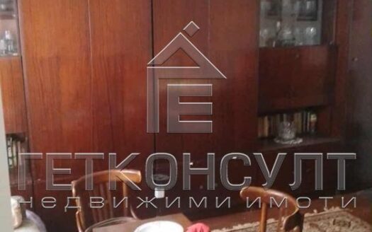 Двуетажна къща в с.Староселци, 35 км от Плевен